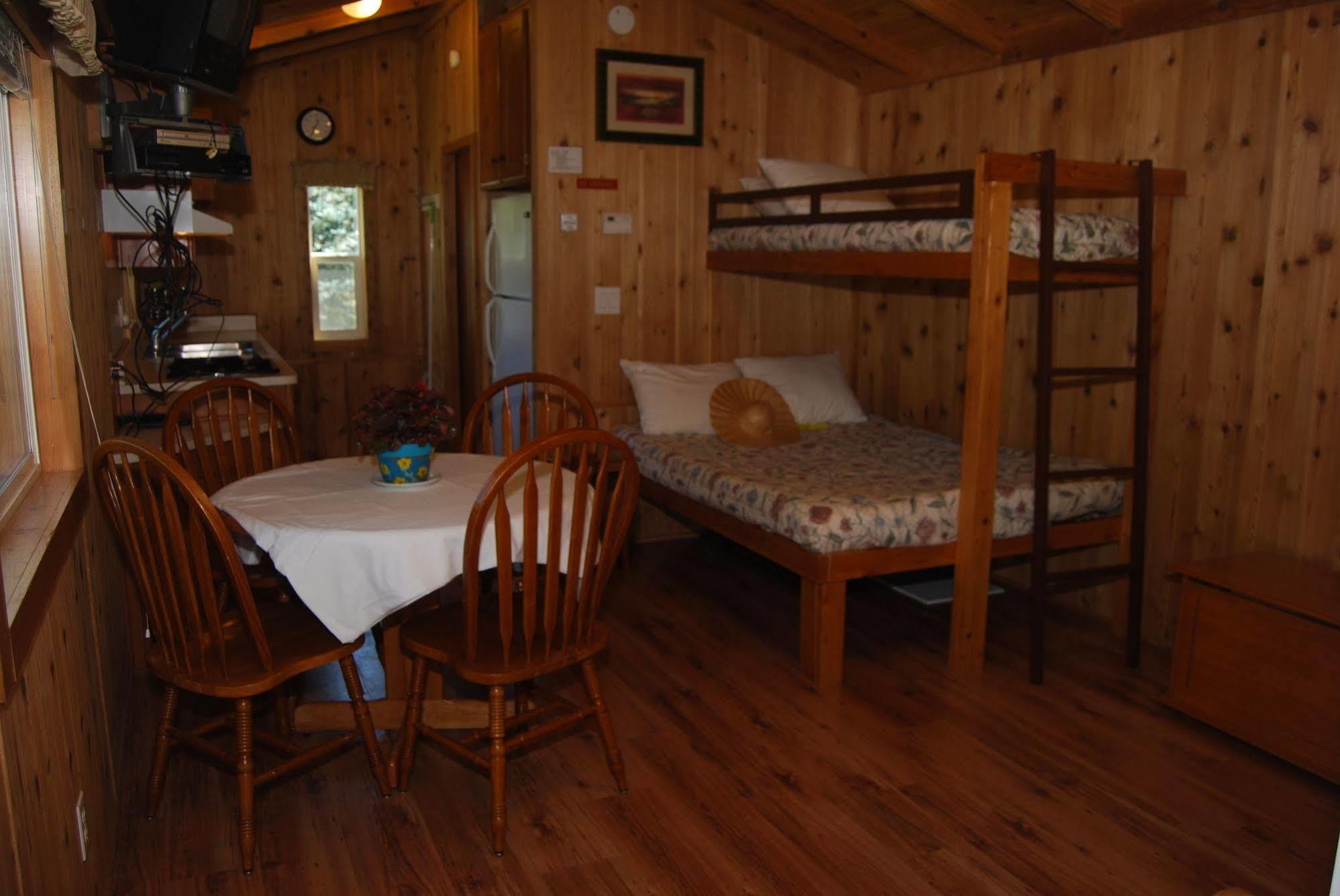 Thunderbird Rv & Camping Resort 门罗 外观 照片